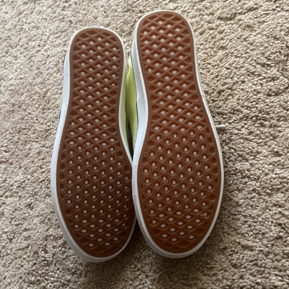 Vans Men’s Comfy Cush Checkered shoes - Picture 3 of 3